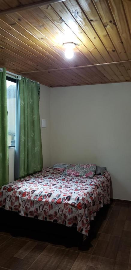 Habitación en casa particular E Rustica Com Piscina, Churrasqueira E Banheira De Uso Privativo