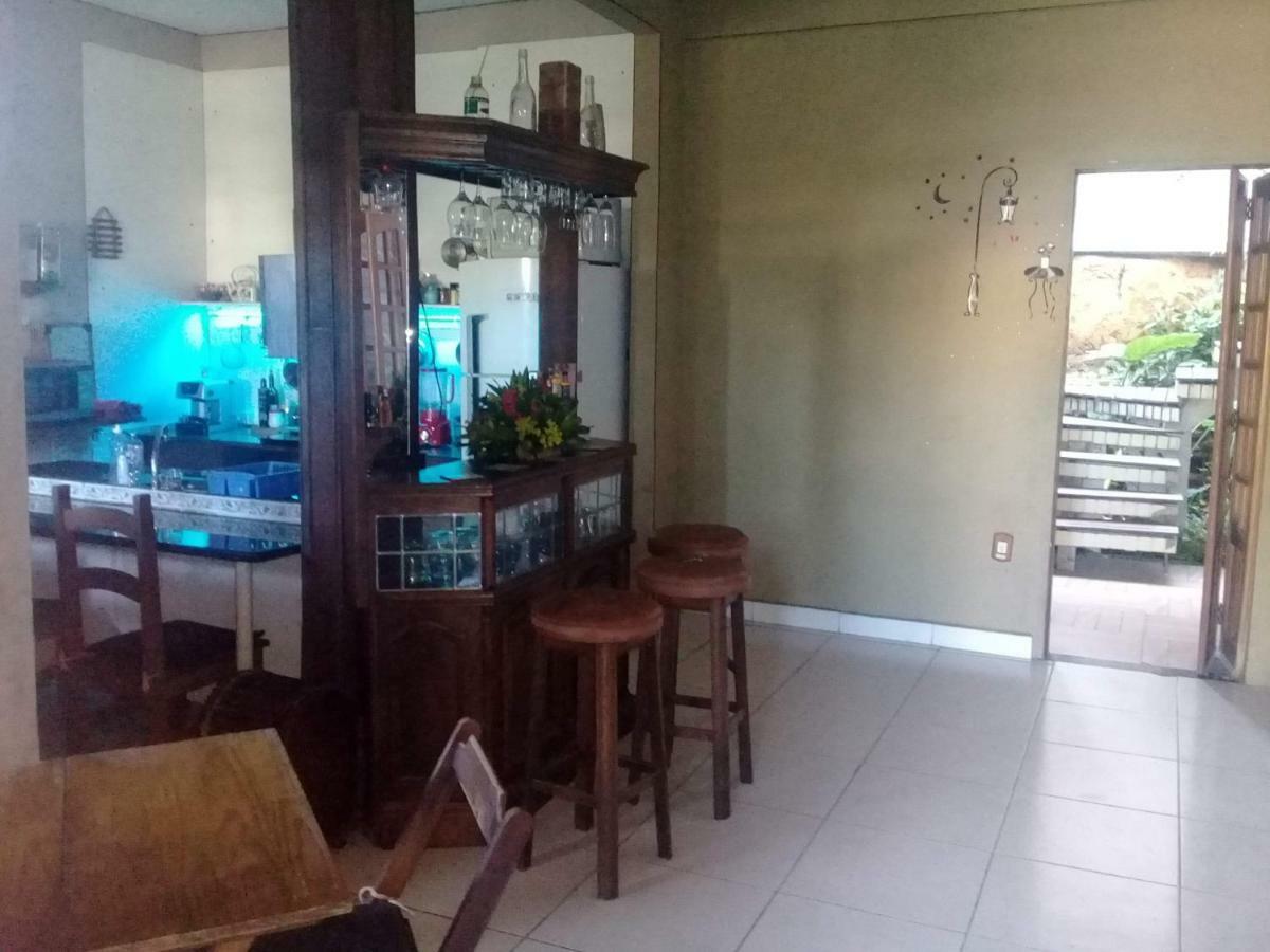 E Rustica Com Piscina, Churrasqueira E Banheira De Uso Privativo Habitación en casa particular *