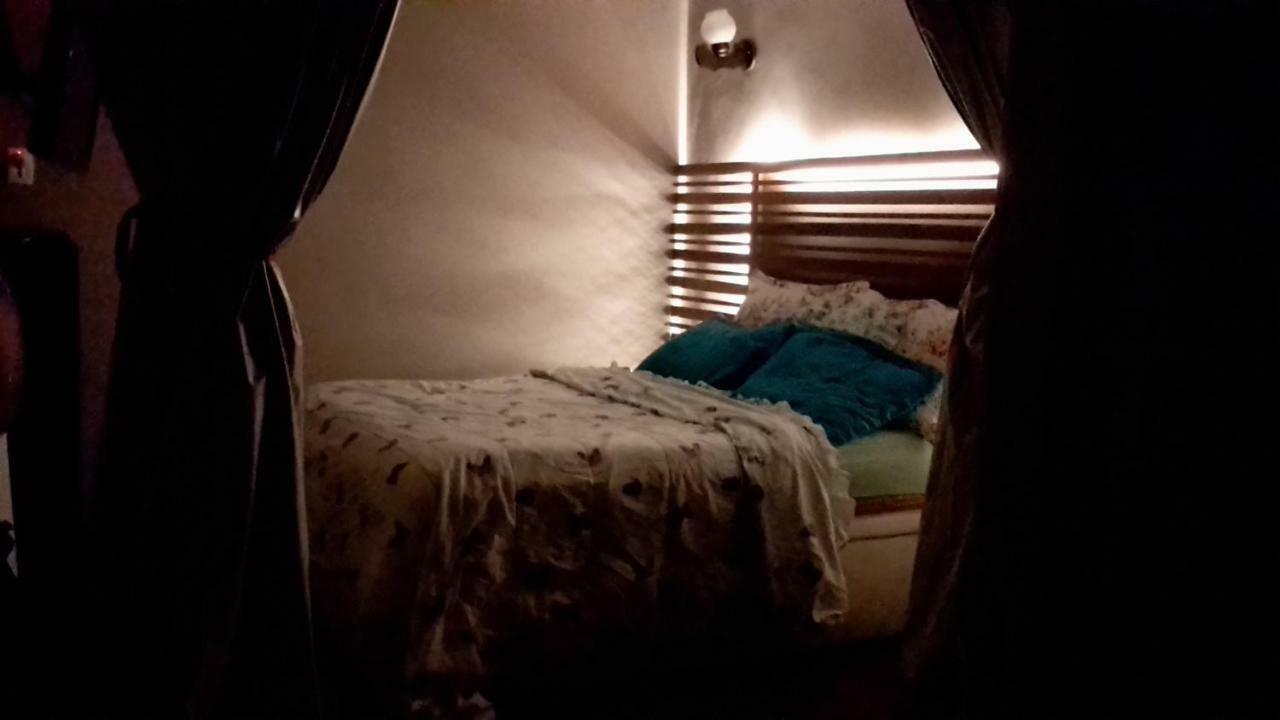 Habitación en casa particular E Rustica Com Piscina, Churrasqueira E Banheira De Uso Privativo *